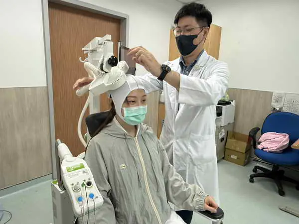 中風幾成植物人 顱磁刺激搶回一命1