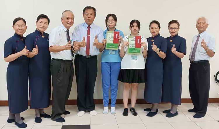 主動積極勤學向上 兩姊妹同獲慈濟新芽表揚1