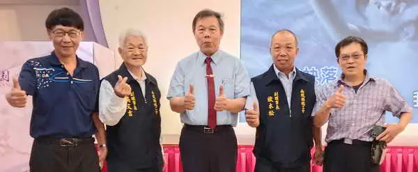 五一勞動節前 許淑華縣長表揚97位模範勞工1