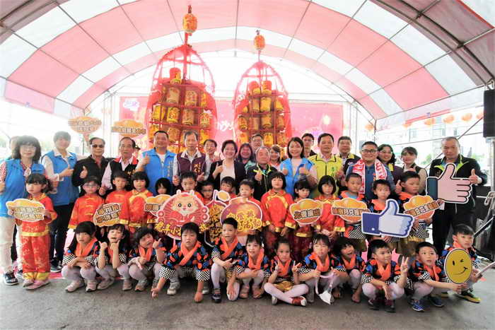 全國唯一官封頭戴烏紗帽的土地公2024祥龍瑞氣慶元宵 百年民俗迎燈排1