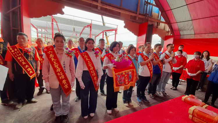 六房媽斗南股烏瓦磘紅壇上樑大典1