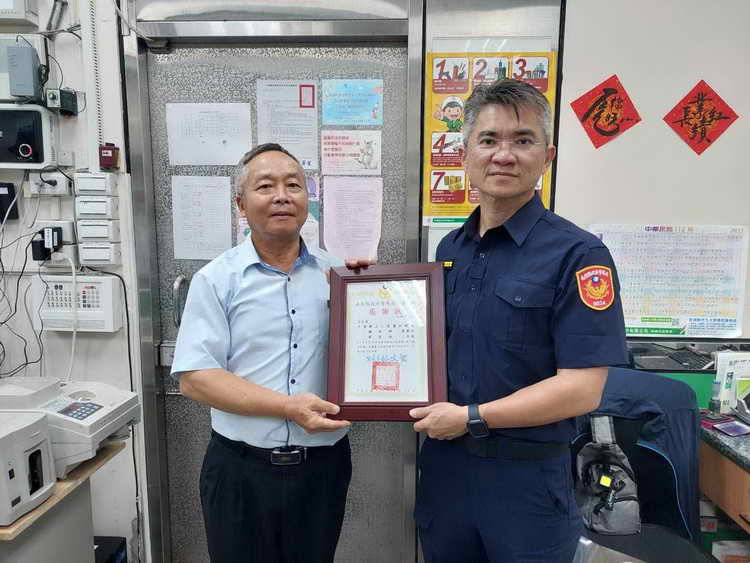 南投仁愛警銀聯 共阻民眾遭詐錢1