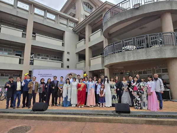 南投縣英語教育資源中心暨國際教育中心揭牌1