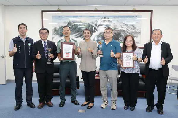 南投縣長許淑華接見全民國防教育傑出貢獻獲獎人員1