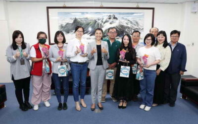 南投縣長許淑華接見勉勵7位榮獲全國表揚之社工人員