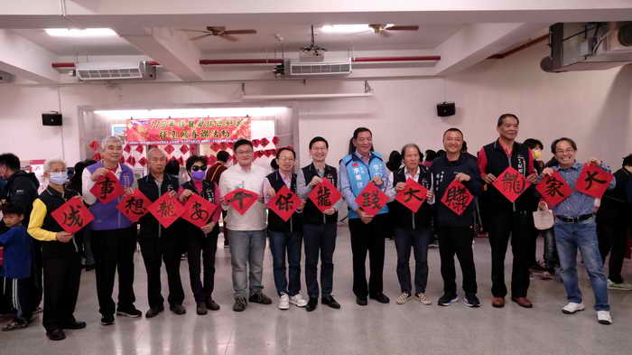 台中山海線名家揮毫齊聚大安 中市府辦祥龍獻瑞贈春聯活動