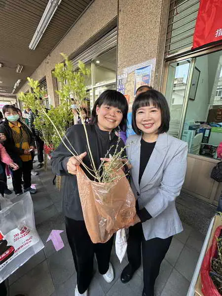 台中市議員林霈涵響應植樹節 發送樹苗助力綠化環境1