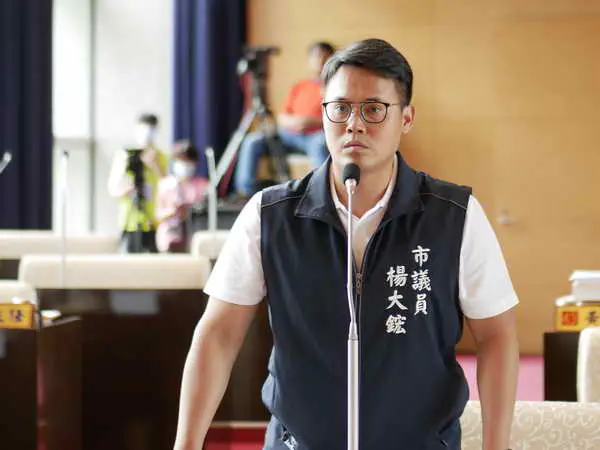 台中市議員楊大鋐關心台中國際會展中心進度與明年第一展規劃