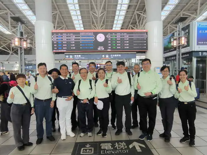 台中慈濟醫院同仁南下高雄 安心家訪慰問災民1