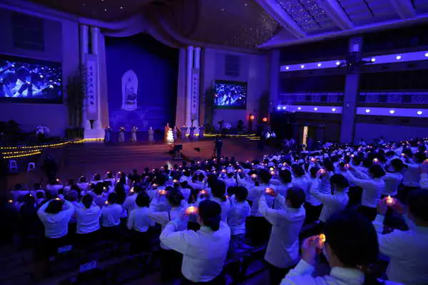 台中慈院歲末祝福 證嚴勉勵大眾以愛修福1