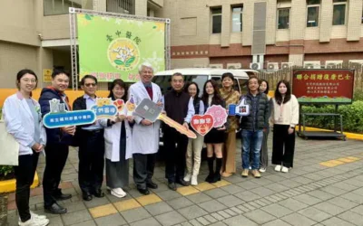 台中醫院獲企業捐福祉車 助弱勢就醫「有愛無礙」
