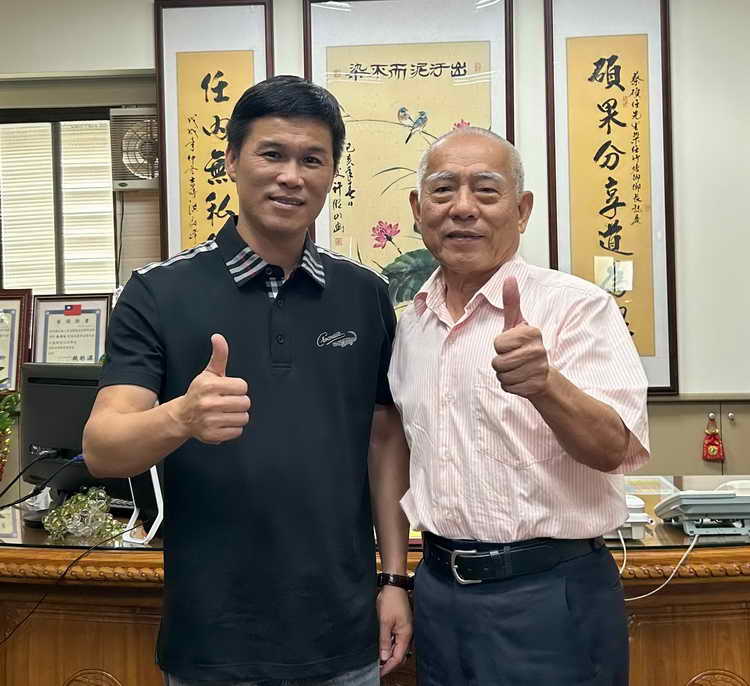 吳三伯理事長拜會竹塘鄉長蔡碩任 深受熱情招待1