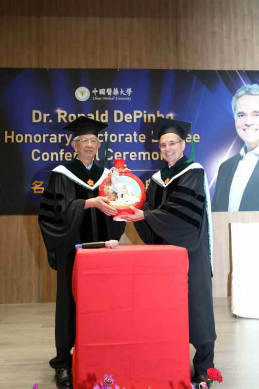 嘉惠台灣生醫研究卓有貢獻1