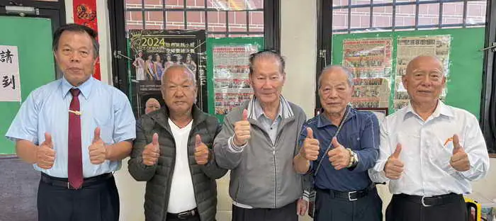 國寶級大師地方名流齊聚 茶香中談藝論事造福地方 受到社會各界人士掌聲