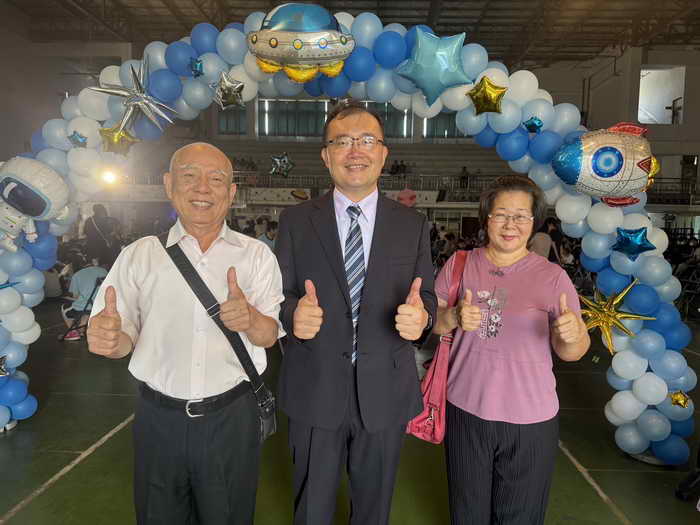 國立和美實驗學校112學年度畢業典禮 續寫記憶慶祝成長