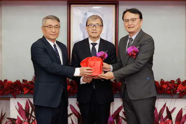 國立大學校長交接典禮 張傳育掌雲科大 打造亞洲頂尖AI中心1