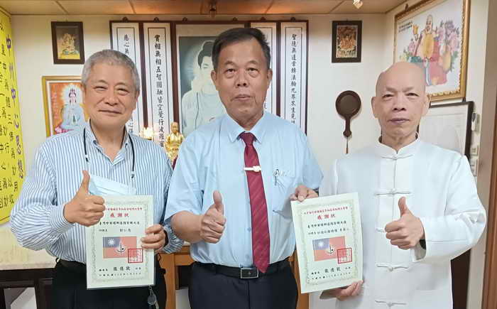 大宇宙祈安植福蓬萊仙島安地境大聖會功德圓滿 天降甘霖 總會長張德欽社長感謝南投縣長許淑華 立委馬文君 中寮鄉長廖宜賢1