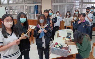 大葉大學攜手鶯歌工商 日籍老師帶領學生體驗木雕工藝