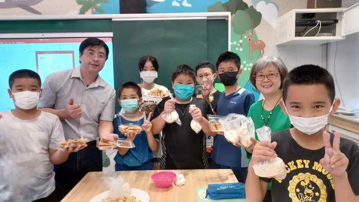 大葉大學藥保系攜手豐崙國小 夏日樂學營隊做中學1