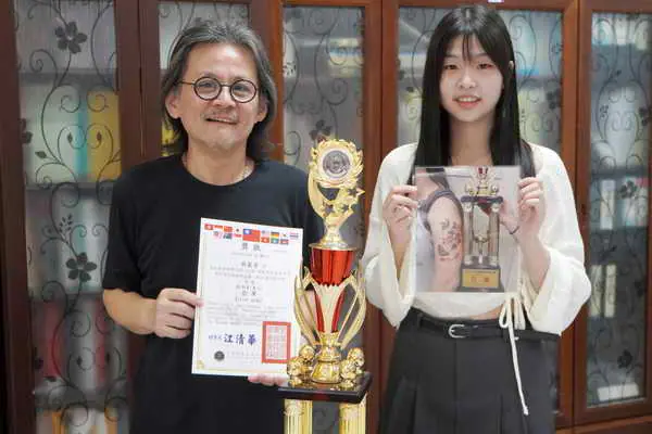 大葉大學造藝系吳宸芳獲刺青亞軍1