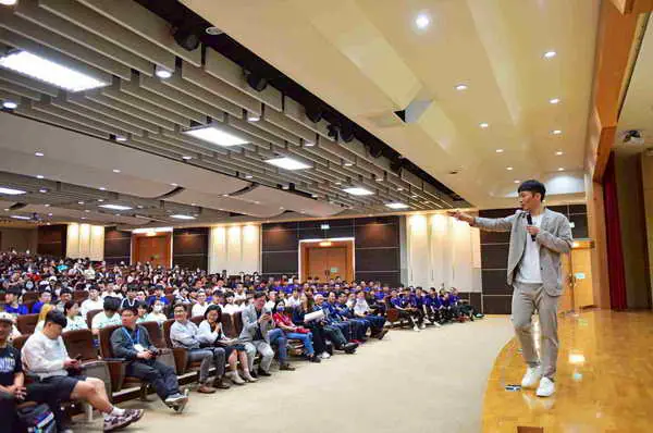奧運雙金牌李洋激勵中臺科大學子勇敢逐夢1