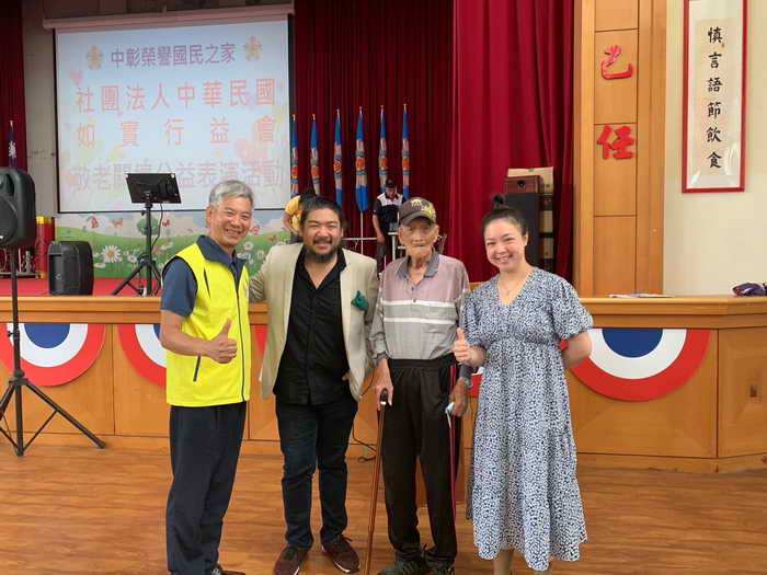 如實行益關懷長輩 歡樂洋溢中彰榮家1
