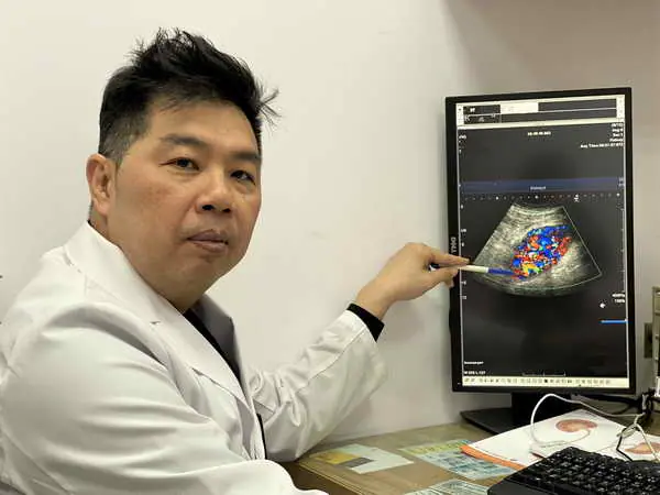 子捐腎給父 中榮達文西助高風險病患重生1