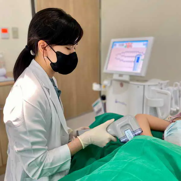 少女多汗狐臭困擾 微波除汗揮別尷尬1