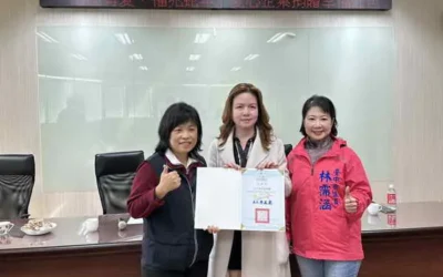 「市議員林霈涵攜手聖石金業集團 春節前夕捐贈幸福紅包 溫暖南區獨居長輩」
