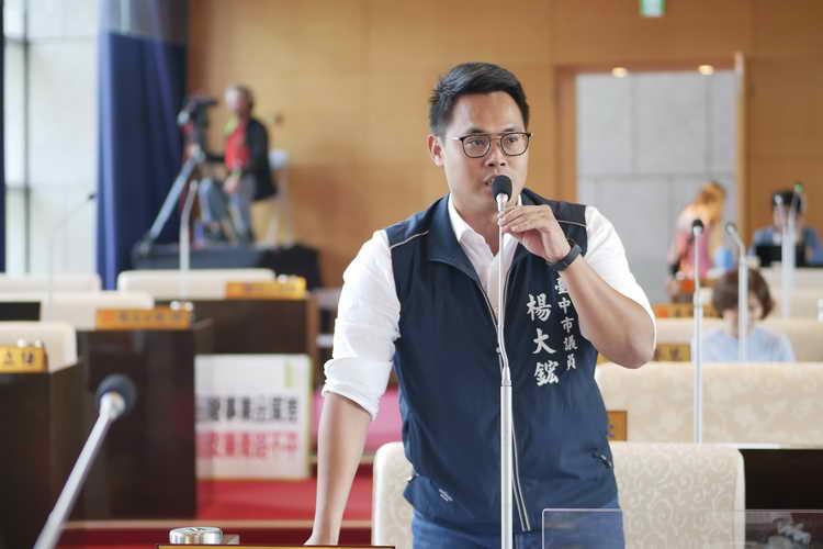 市議員楊大鋐關心捷運文華高中站