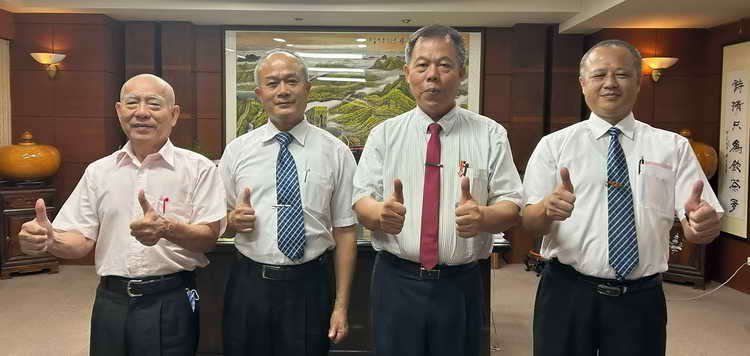 張德欽社長 吳三伯理事長拜會彰化第六信用合作社的理事主席溫永春 受到熱情招待