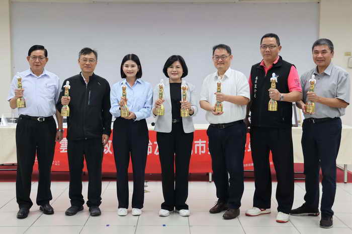 張麗善縣長主管會報接受主計1