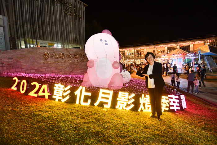 彰化浪漫情人節送限定版粉紅多多龍小提燈