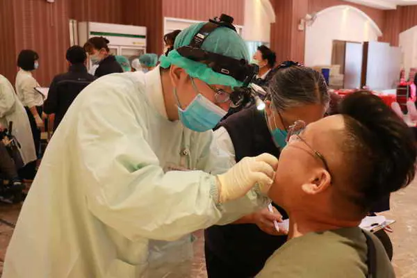 慈濟脊髓重建中心雲林義診 協助泌尿保健及洗牙1