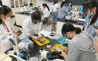 「探究自然科學從實驗做起、學習成效從發問開始」