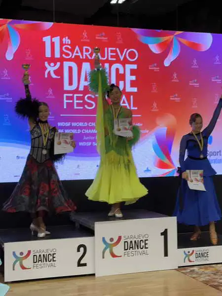 摩登舞冠軍至南投醫院當志工 與長者舞動青春1