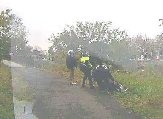 新手女騎士考照返家迷途墜邊坡斗六警徒手拉車即刻救援民眾狂讚1