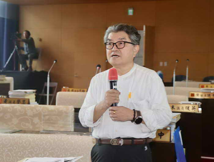 李中議員請交通局及警察局不要用鋸箭式方式處理各局事務1