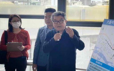 李中議員關切鐵路的所有權、營運權通通都是中央與台鐵權管,卻要台中市政府分攤56%的經費,他絕對反對