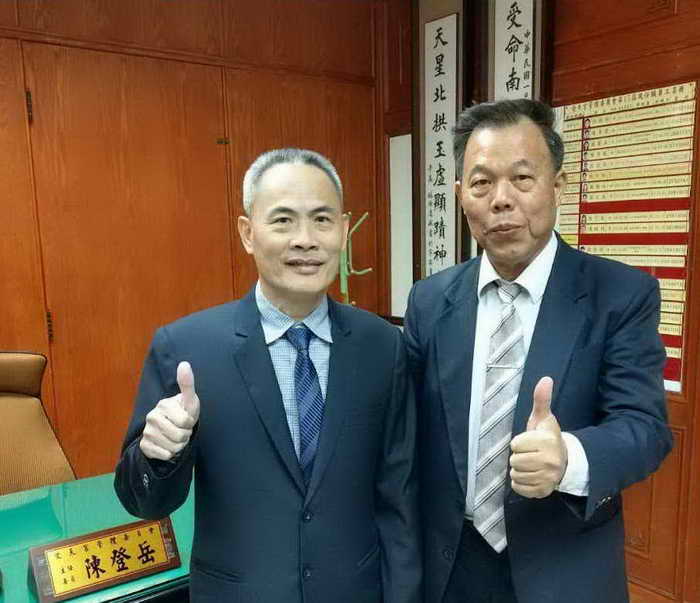 松柏嶺受天宮遶境名間鄉全境 許縣長開香點起馬炮1