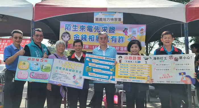 柿子不挑軟的吃1