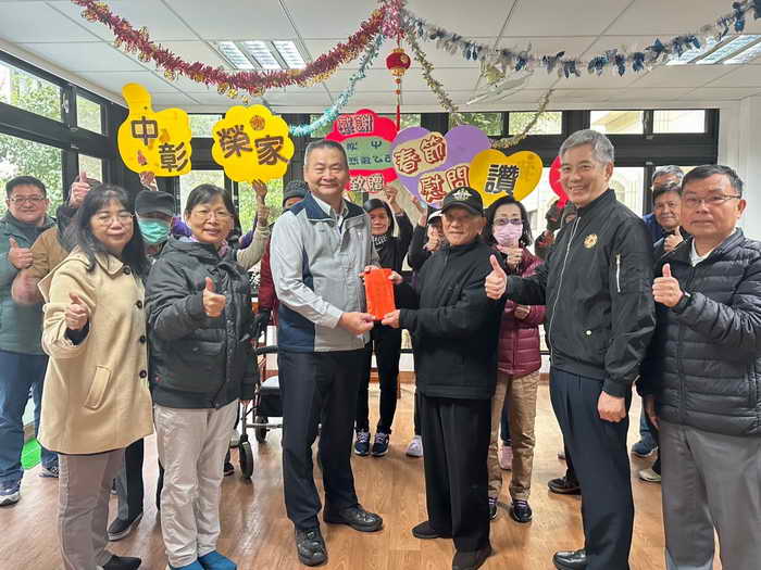 欣中公司寒冬送暖 中彰榮家溫暖滿懷