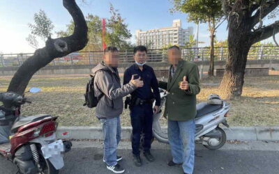 民雄8旬翁騎機車到斗六突拋錨 熱心員警與民眾合力解圍