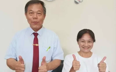 為人謙和樂於助人的南投地檢署主任觀護人蔡欣樺輪調苗栗地檢署服務同仁獻花祝福