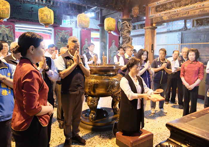 王功漁火節擲筊祈福 媽祖擇定7月13日及14日登場1