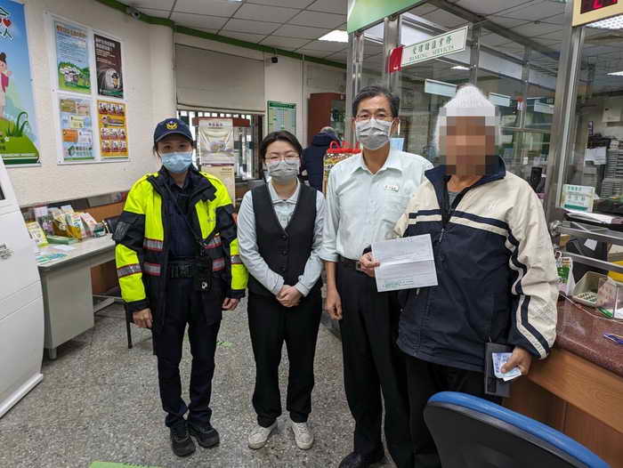 男子誤以為撿到便宜堅持匯款買翡翠 警阻詐破解一頁式網購詐騙