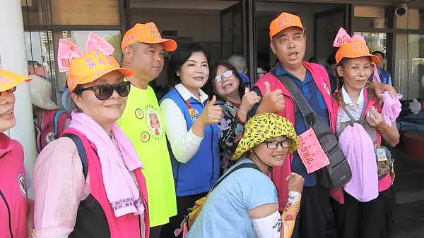 白沙屯媽祖徒步進香來到雲林天天香客穿梭各地熱鬧繽紛1