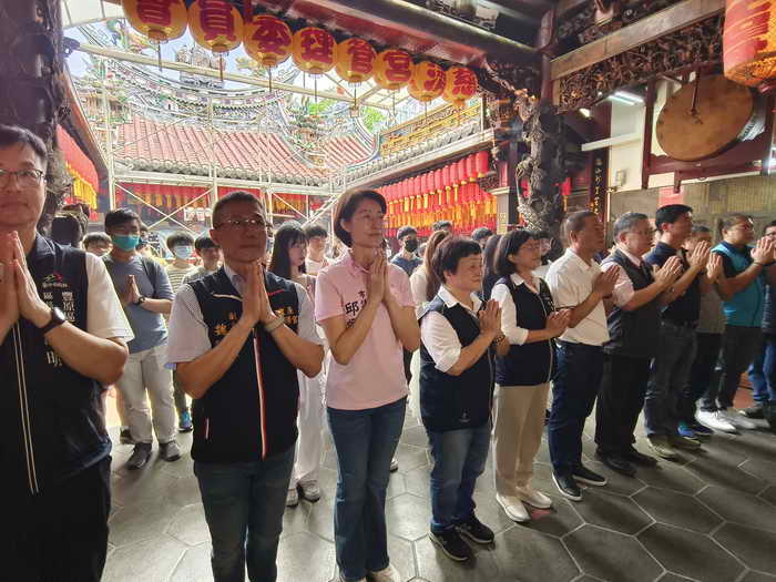 百年老店獻狀元糕祝高分上榜 台中國際糕豐會為考生祈福