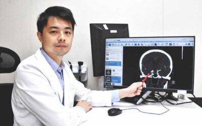 眼皮下垂複視畏光 恐是腦神經受壓迫的徵兆