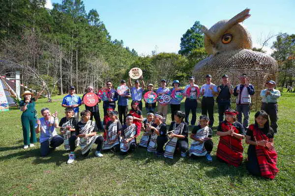 福鳥竹藝吸睛 草地音樂悠揚 部落美食飄香 奧萬大30楓華周年慶活動 遊客樂無窮